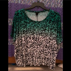 SIZE MEDIUM OVERSIZED GREEN/BLACK ANIMAL PRINT MULTI